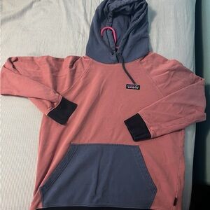 Women Patagonia P-6 Label Organic hoody